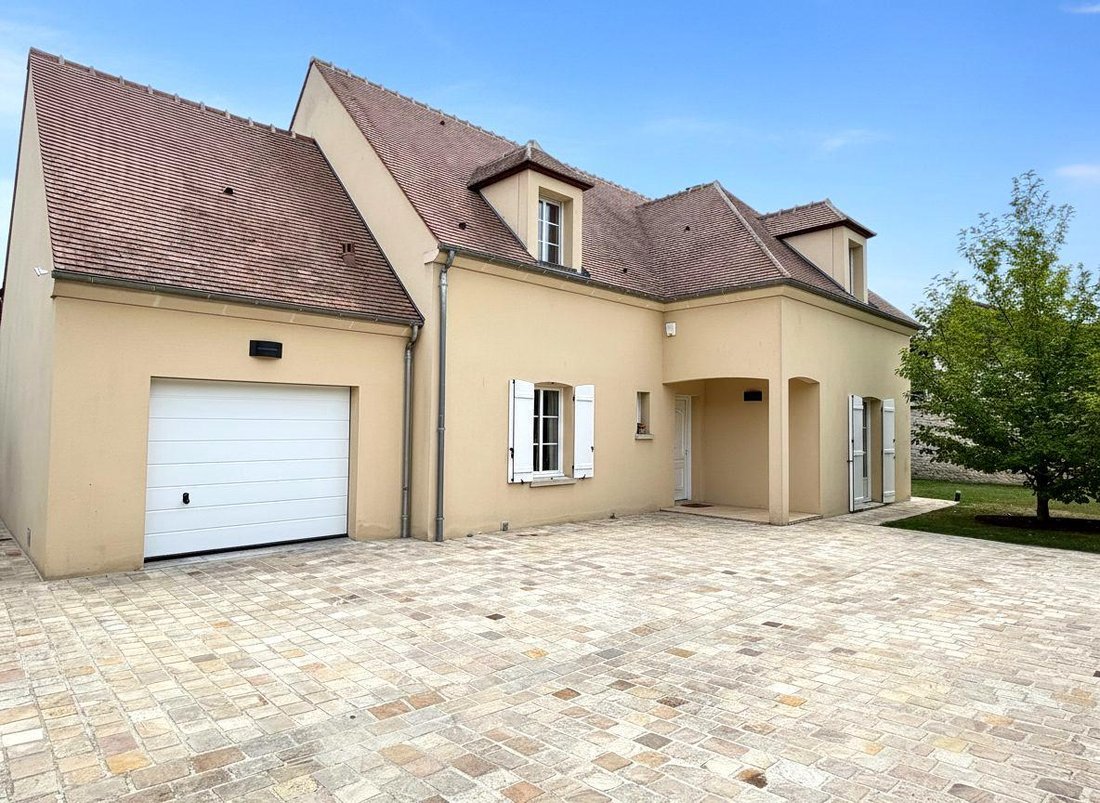 House in Montlignon, Ile-de-France, France 1 - 18522715