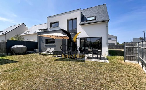 House in Saint-Coulomb, Brittany, France 1
