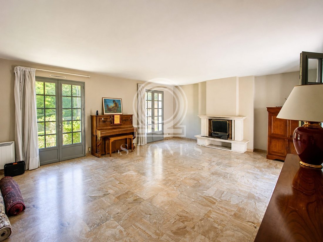 House in Bourg-La Feuillaume Nord, La Celle-Saint-Cloud, France 2 - 18522760