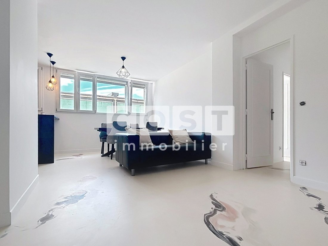 Apartment in Bois-Colombes, Ile-de-France, France 2 - 18522694