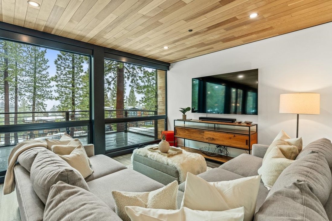 House in Truckee, California, United States 5 - 18522840