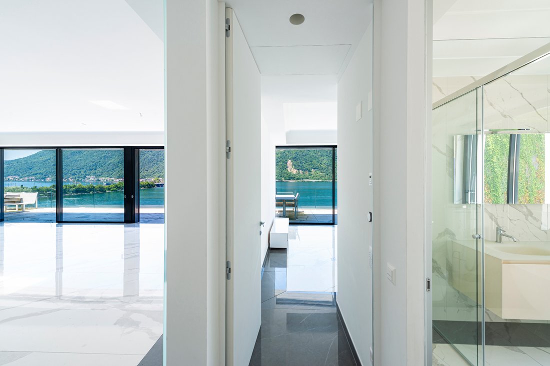 Apartment in Bissone, Ticino, Switzerland 3 - 18523841