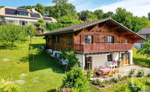 House in Genolier, Vaud, Switzerland 1