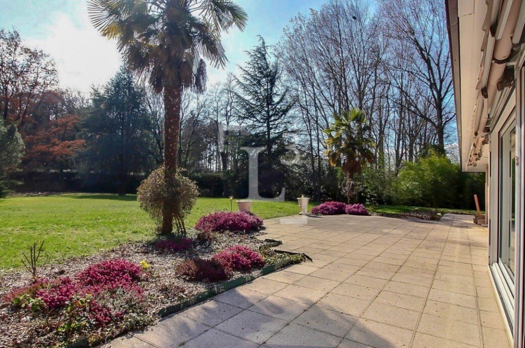 Estate in Lussy-sur-Morges, Vaud, Switzerland 3 - 18522989