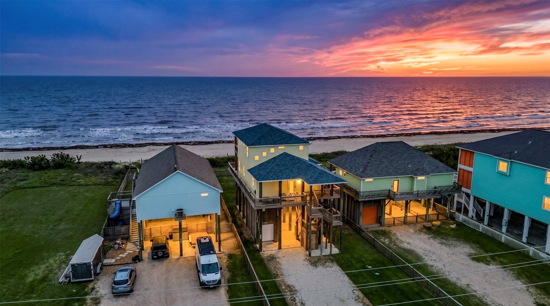 House in Bolivar Peninsula, Texas, United States 3 - 18522799