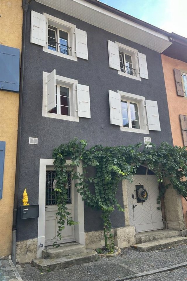 House in Neuchâtel, Neuchâtel, Switzerland 1 - 18523295