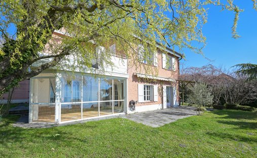 Haus in Bourg-en-Lavaux, Waadt, Schweiz 1