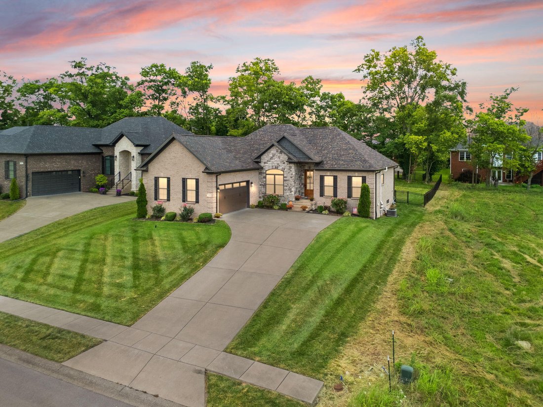 House in Shelbyville, Kentucky, United States 3 - 18522916