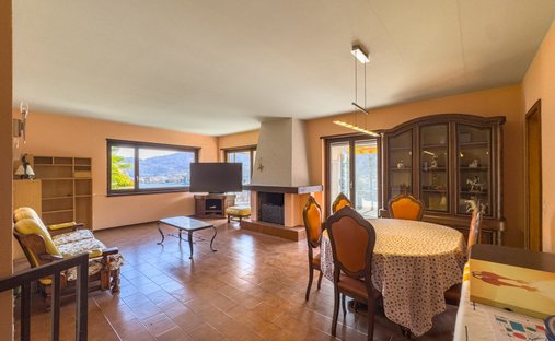 Apartment in Ponte Tresa, Ticino, Switzerland 1