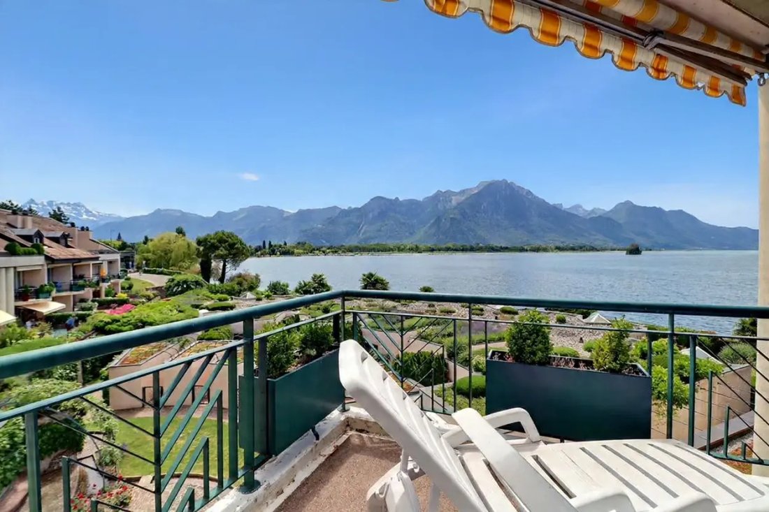 Apartment in Villeneuve, Vaud, Switzerland 1 - 18523598