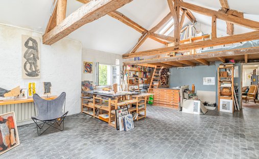 House in Croix-Blanche-Cardinal-Bel Abord, Chilly-Mazarin, France 1