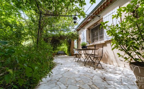 House in Grand Charran-Faventines, Valence, France 1