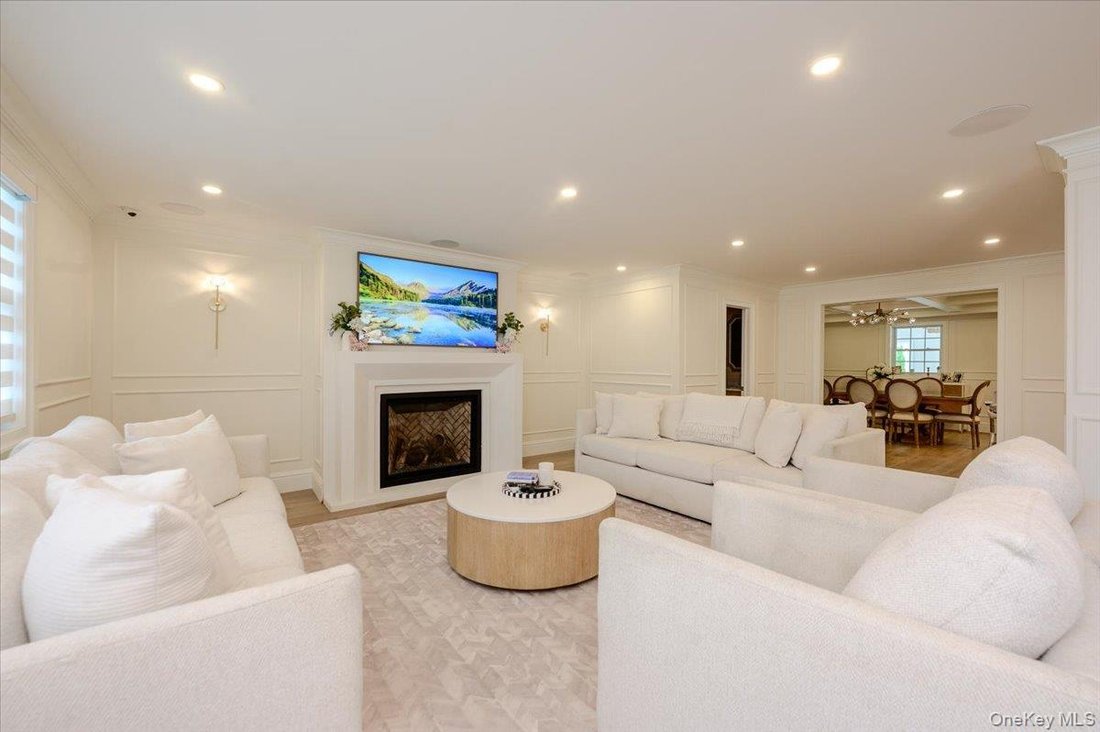 House in Massapequa, New York, United States 3 - 18524539