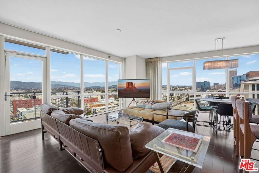 Condo in Los Angeles, California, United States 1 - 18442347