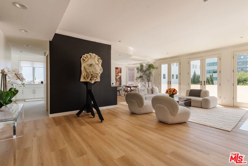 Condo in Beverly Hills, California, United States 5 - 18524398