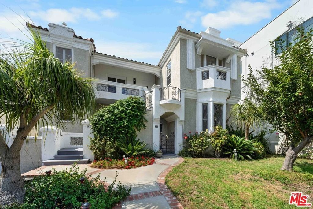 Los Angeles, California, United States 5 - 18524480