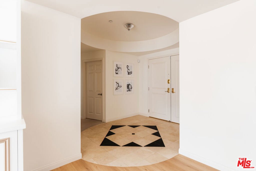 Condo in Beverly Hills, California, United States 4 - 18524398