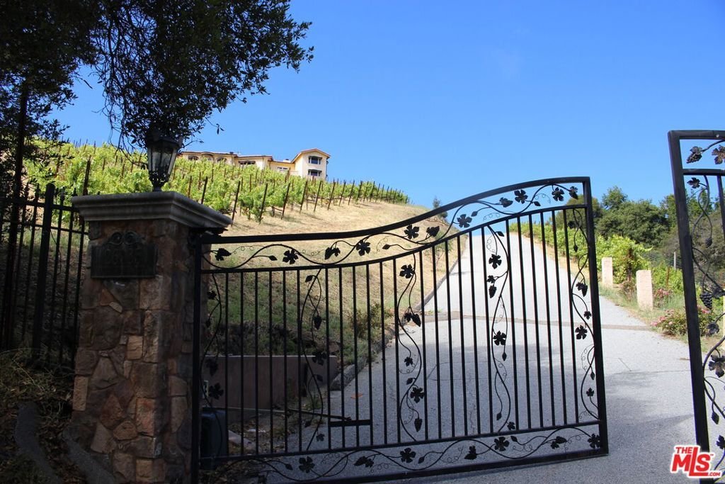House in Los Gatos, California, United States 3 - 18524476