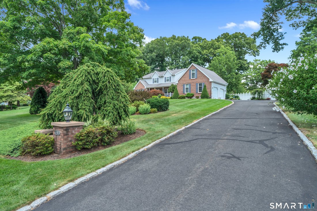 House in Southington, Connecticut, United States 4 - 18523781
