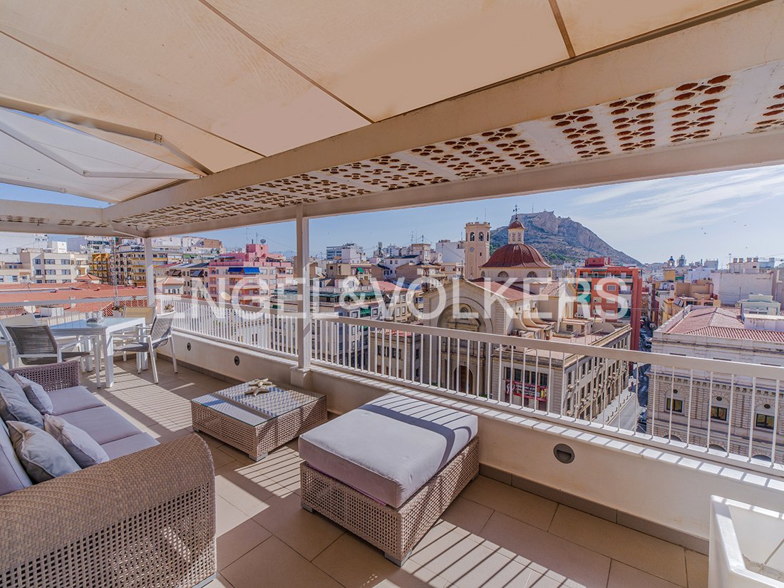 Penthouse in Alicante, Valencian Community, Spain 1 - 18524661