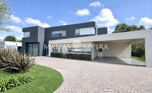 House in Luján, Buenos Aires Province, Argentina 1