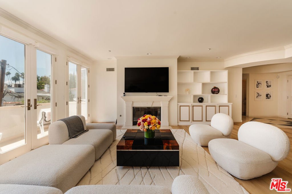 Condo in Beverly Hills, California, United States 2 - 18524398