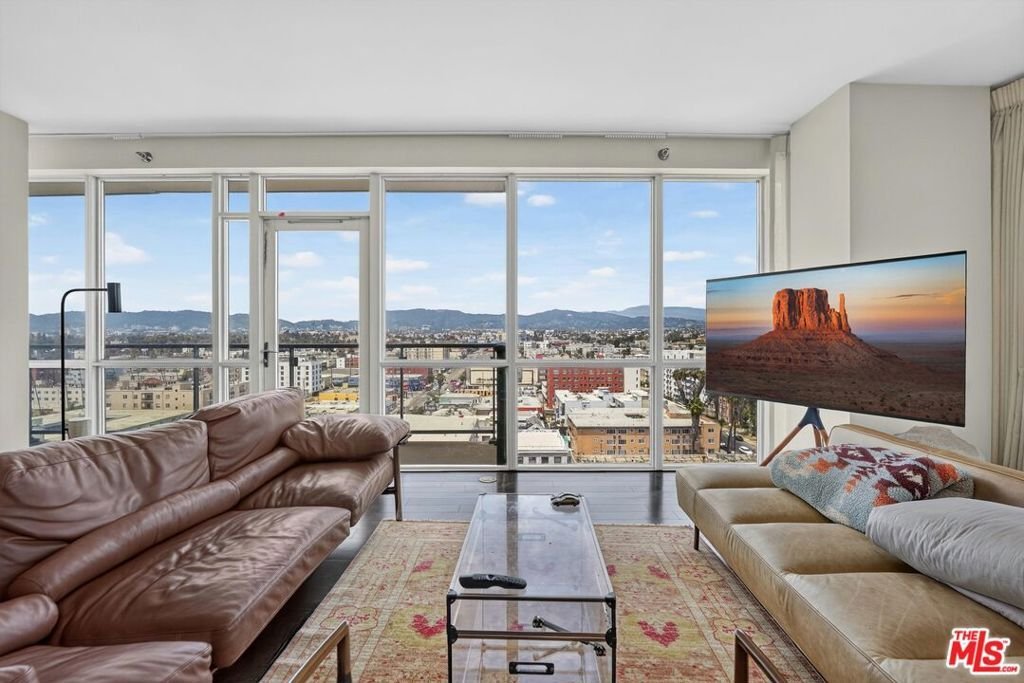 Condo in Los Angeles, California, United States 4 - 18442347