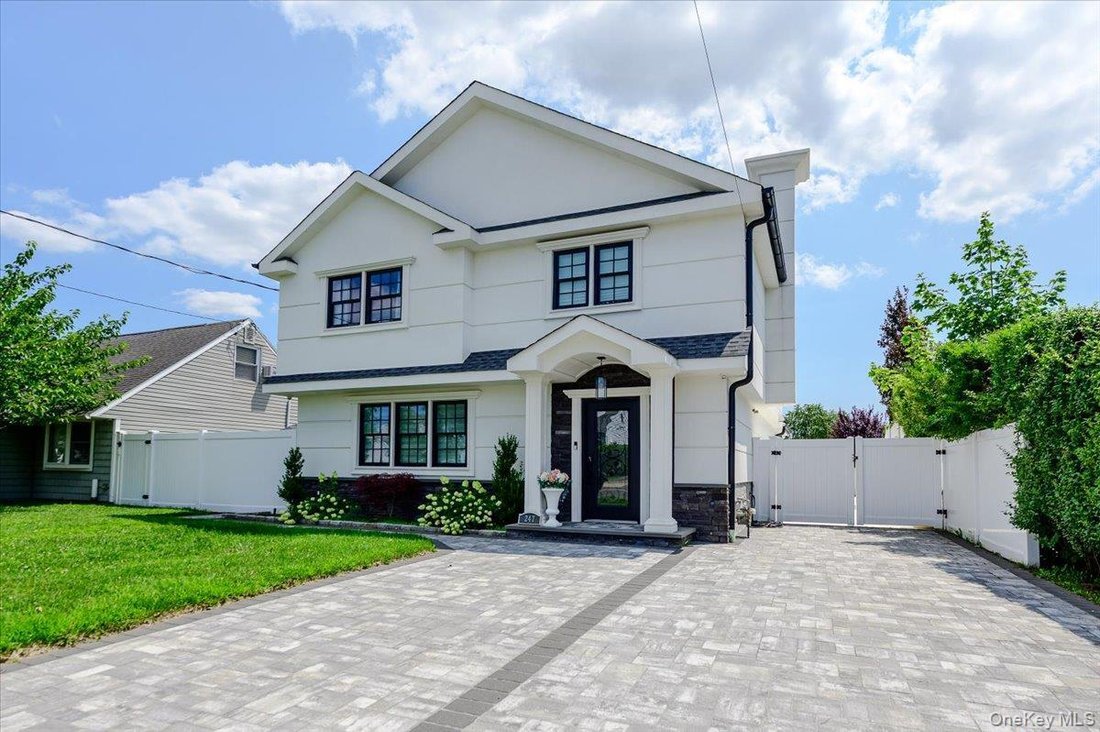 House in Massapequa, New York, United States 1 - 18524539
