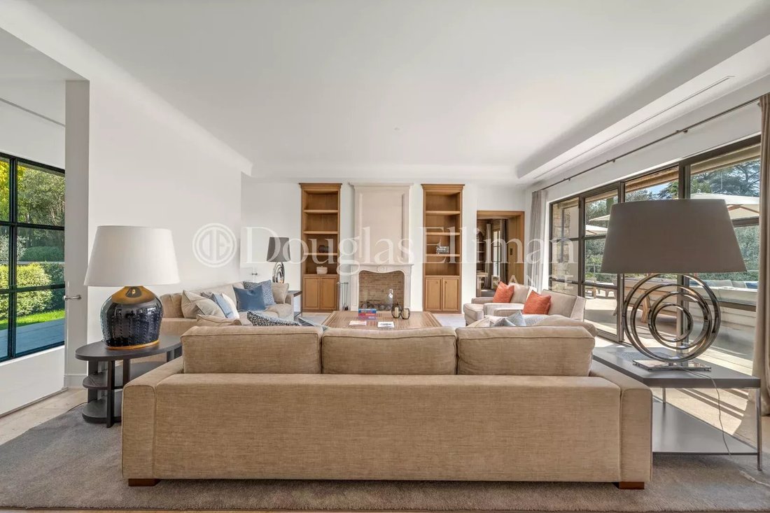 Villa in Cannes, Provence-Alpes-Côte d'Azur, France 4 - 18524497