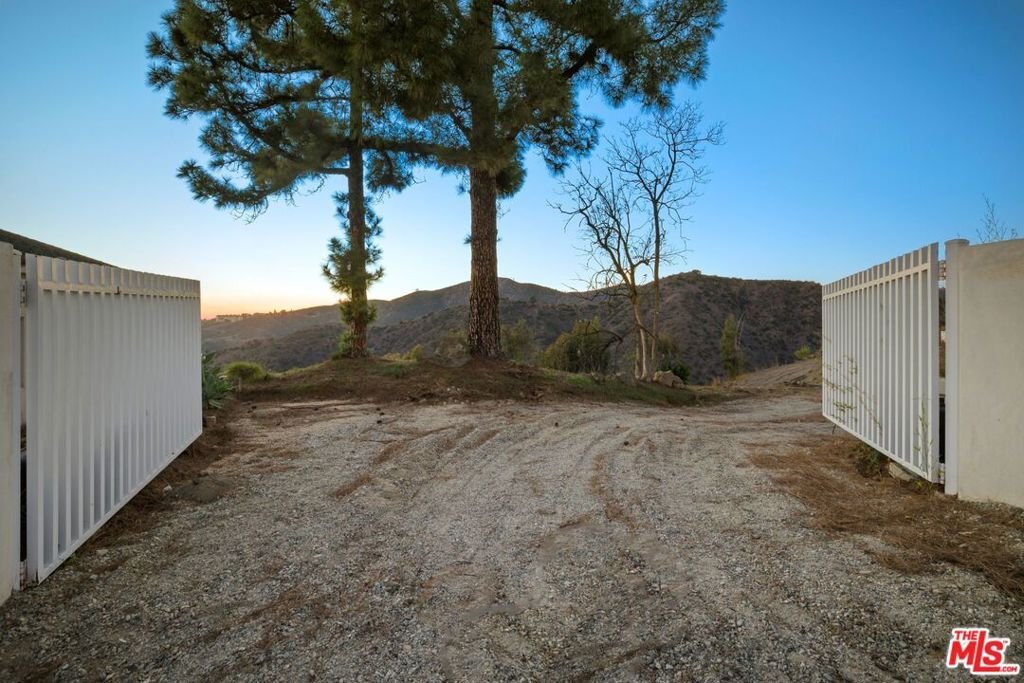 House in Los Angeles, California, United States 3 - 18524484