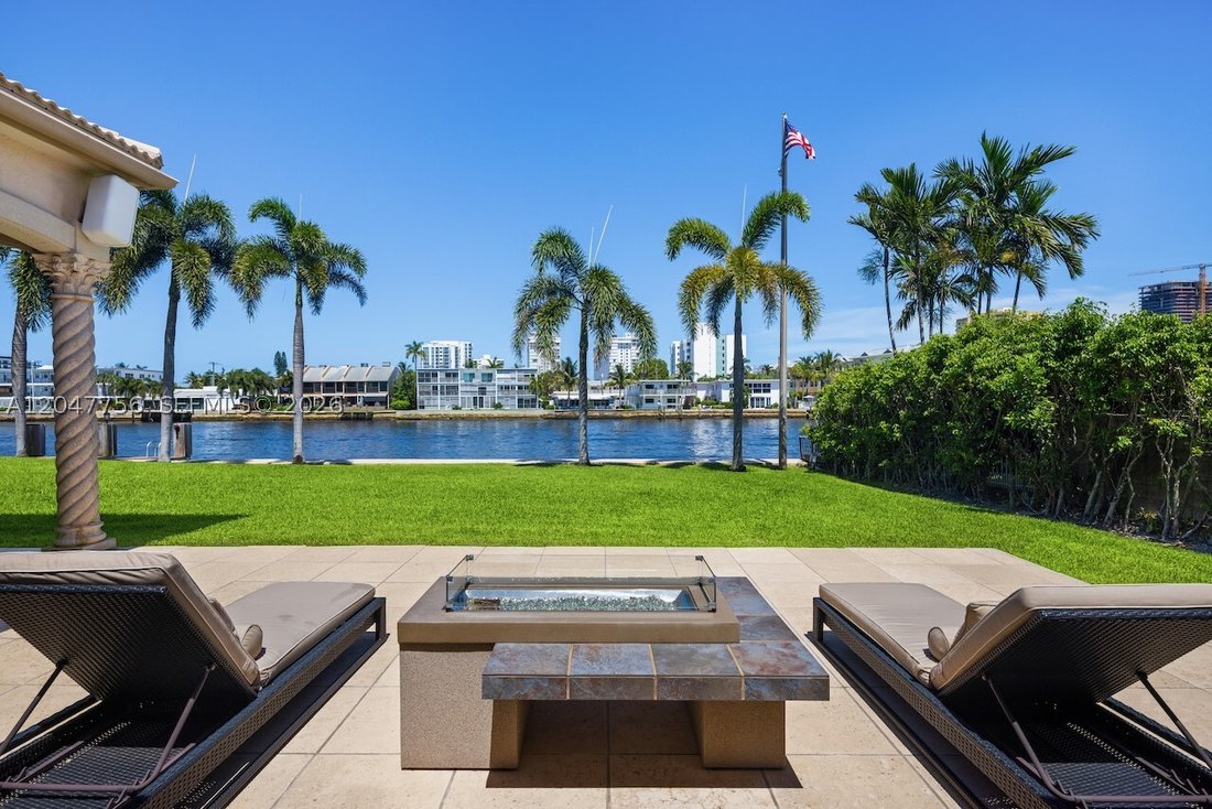 House in Hillsboro Beach, Florida, United States 4 - 18340204