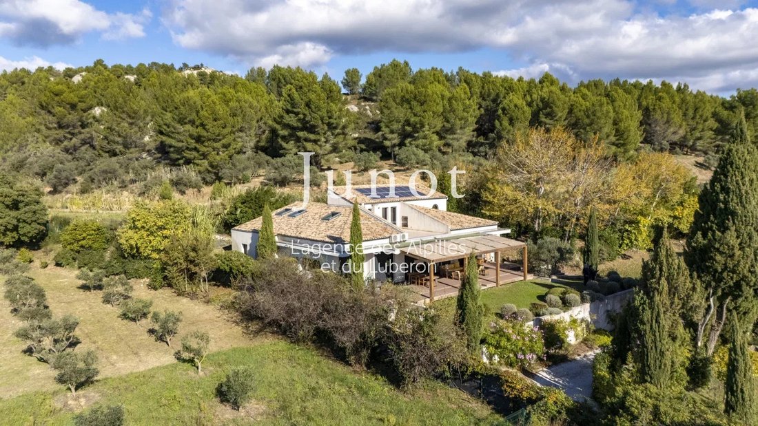 House in Maussane-les-Alpilles, Provence-Alpes-Côte d'Azur, France 2 - 13689068