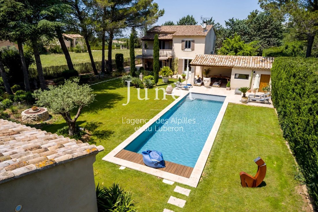 House in Eygalières, Provence-Alpes-Côte d'Azur, France 1 - 13686800