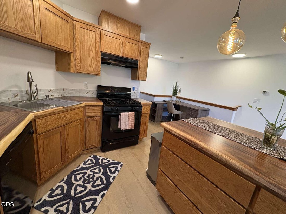 Apartment in Bend, Oregon, United States 5 - 18523780