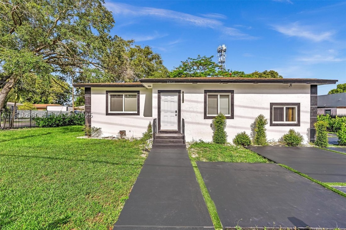 House in Miami, Florida, United States 3 - 16640498