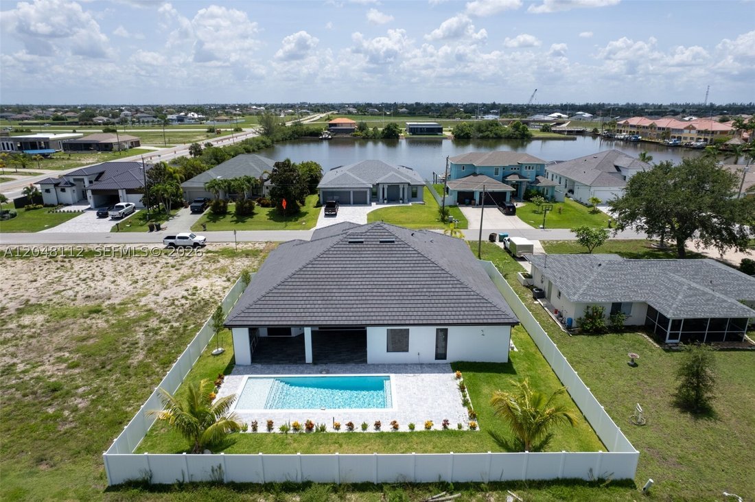 House in Cape Coral, Florida, United States 5 - 18524697