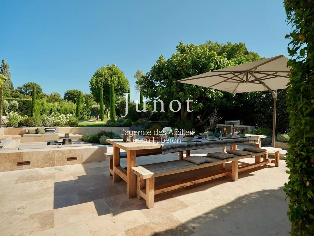 Country House in Eygalières, Provence-Alpes-Côte d'Azur, France 4 - 15927869