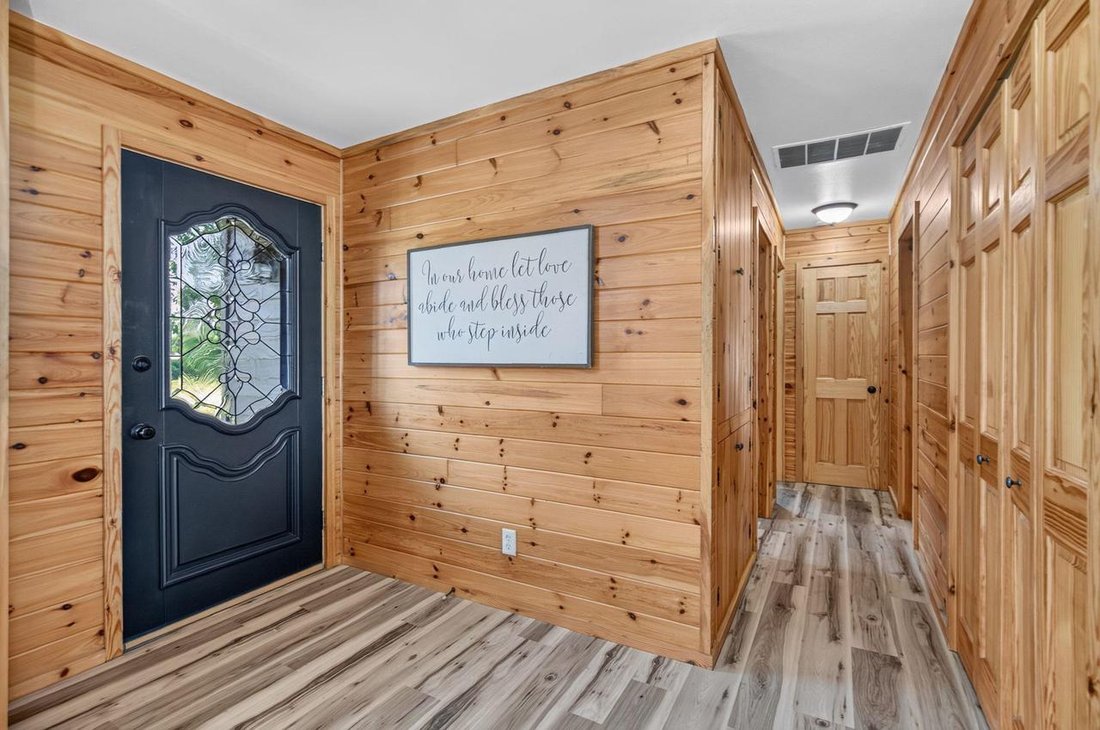 House in Oshkosh, Wisconsin, United States 4 - 18524040