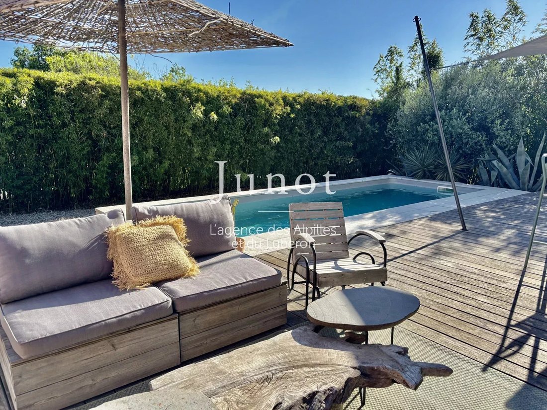 Villa in Saint-Rémy-de-Provence, Provence-Alpes-Côte d'Azur, France 1 - 15574970