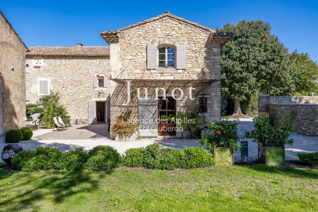 Country House in Ménerbes, Provence-Alpes-Côte d'Azur, France 2 - 13686699