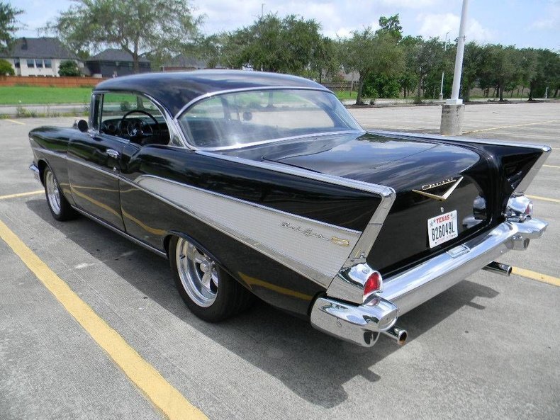 Coupe in Glendale, United States 3 - 18524510