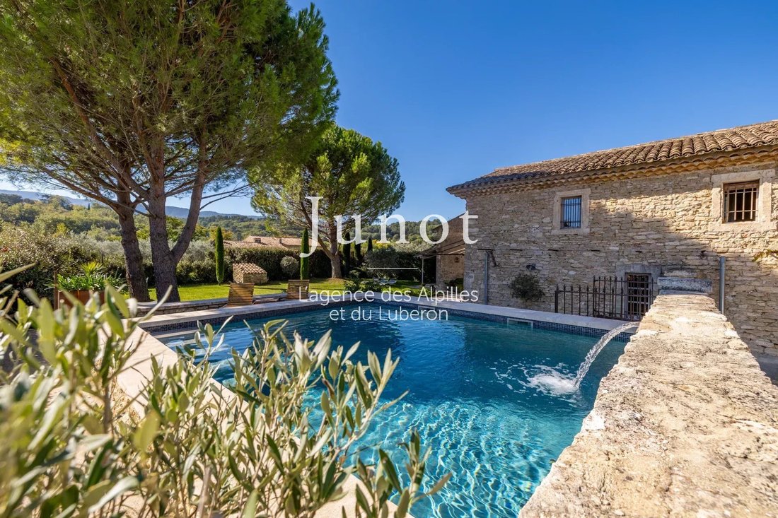 Country House in Ménerbes, Provence-Alpes-Côte d'Azur, France 1 - 13686699
