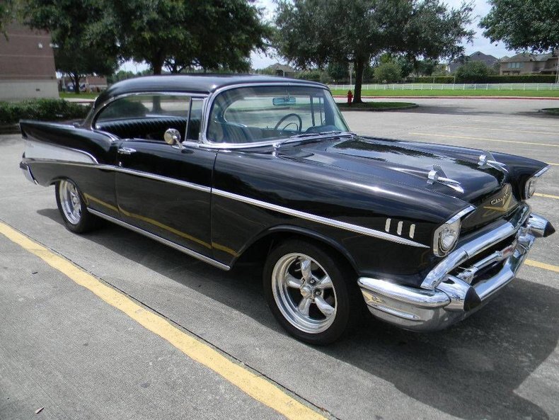 Coupe in Glendale, United States 1 - 18524510