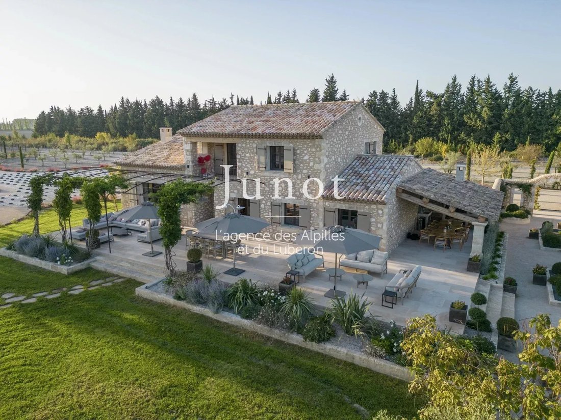 Country House in Maillane, Provence-Alpes-Côte d'Azur, France 1 - 15094781
