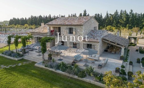 Country House in Maillane, Provence-Alpes-Côte d'Azur, France 1