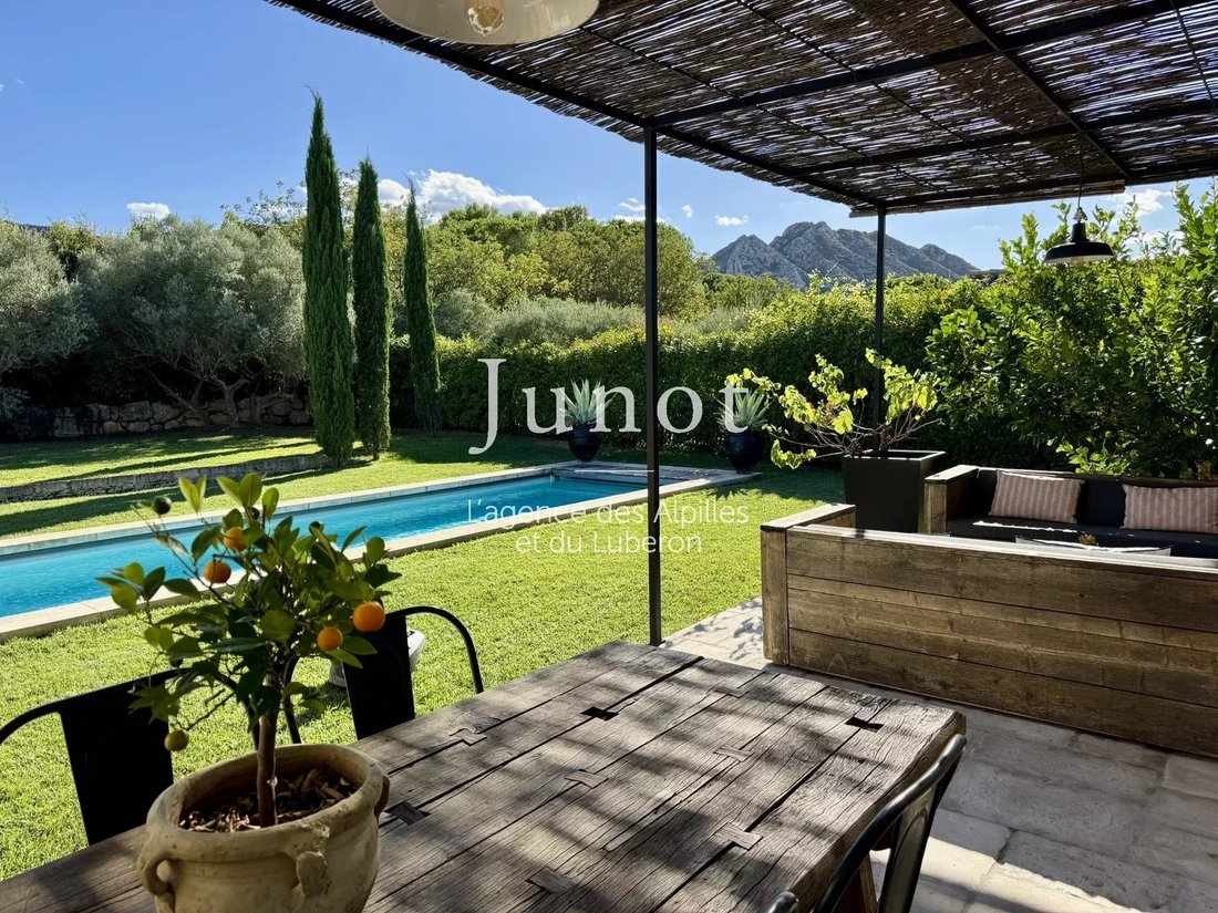 House in Eygalières, Provence-Alpes-Côte d'Azur, France 2 - 13687828