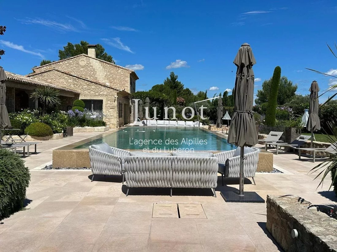 Country House in Saint-Rémy-de-Provence, Provence-Alpes-Côte d'Azur, France 3 - 12747254