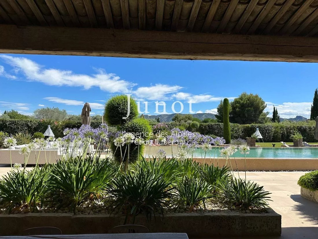 Country House in Saint-Rémy-de-Provence, Provence-Alpes-Côte d'Azur, France 2 - 12747254