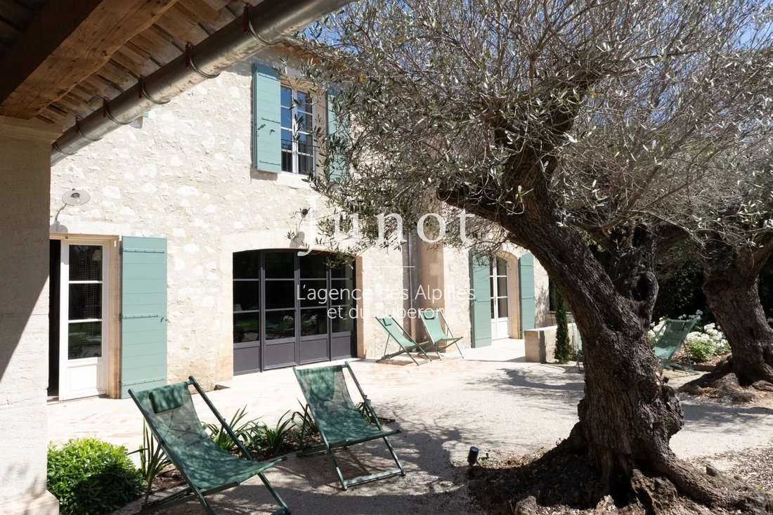 Country House in Eygalières, Provence-Alpes-Côte d'Azur, France 4 - 15775772