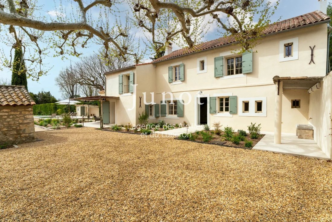 Country House in Paradou, Provence-Alpes-Côte d'Azur, France 2 - 15573981
